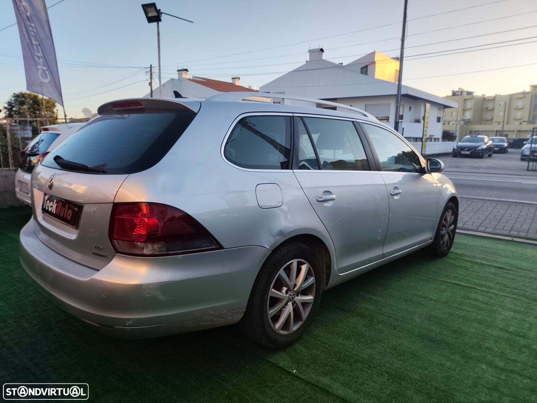 VW Golf Variant 1.6 TDi Confortline - 10