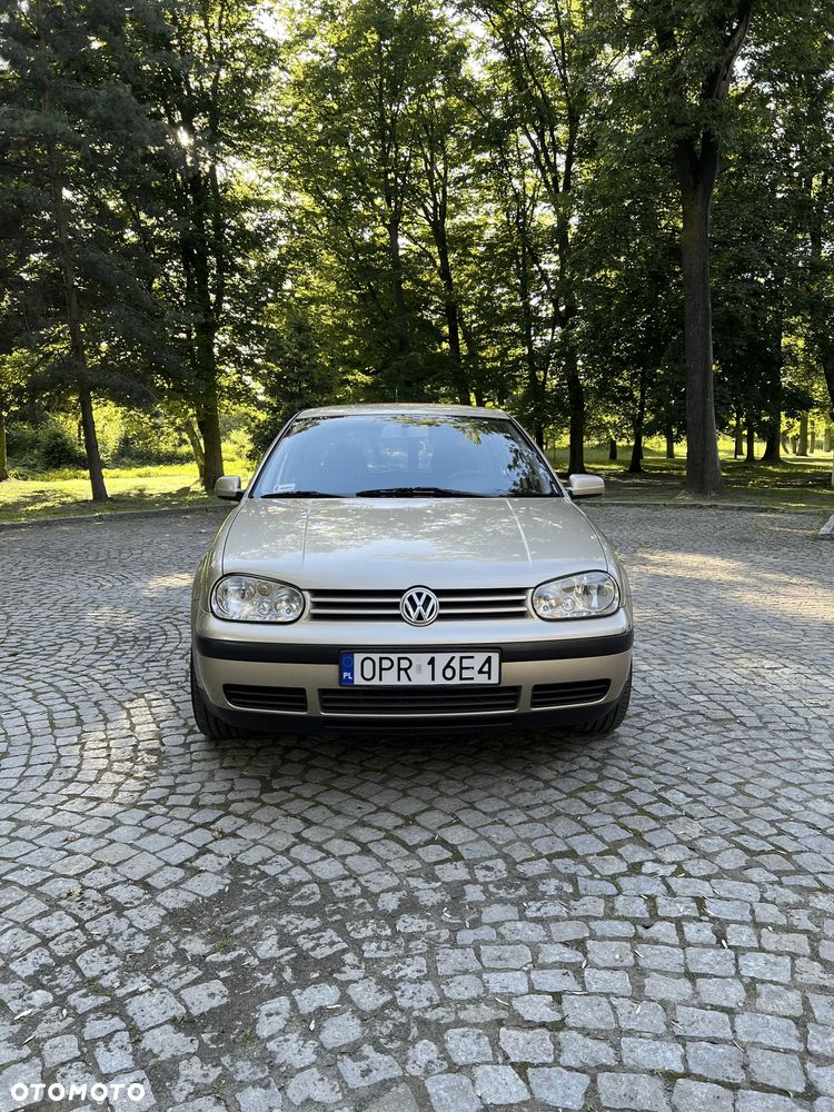 Volkswagen Golf 1.4 Basis - 2