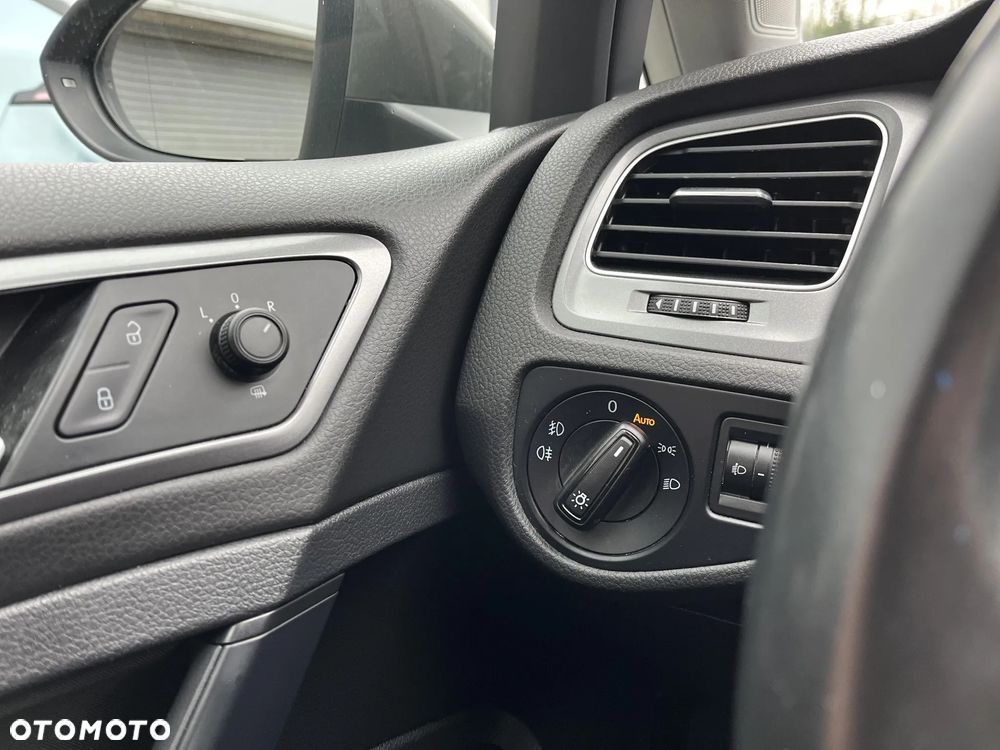 Volkswagen Golf 1.2 TSI BMT Trendline - 22