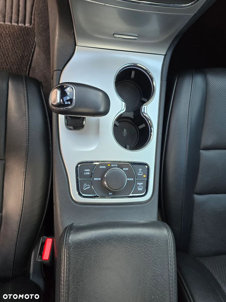 Jeep Grand Cherokee 5.7 V8 HEMI Summit - 28