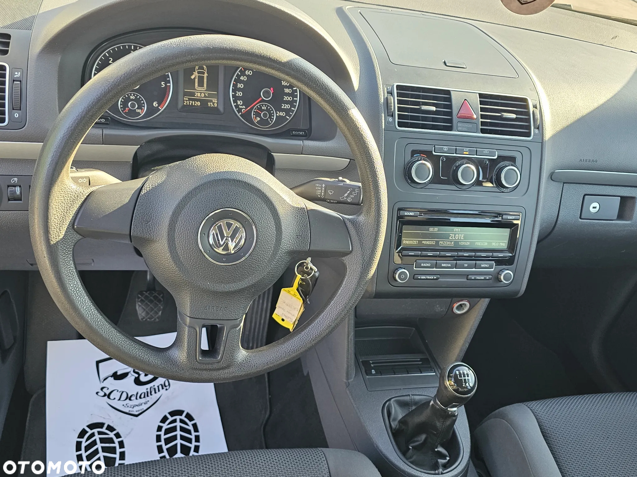 Volkswagen Touran 1.6 TDI DPF BlueMotion Technology Trendline - 21