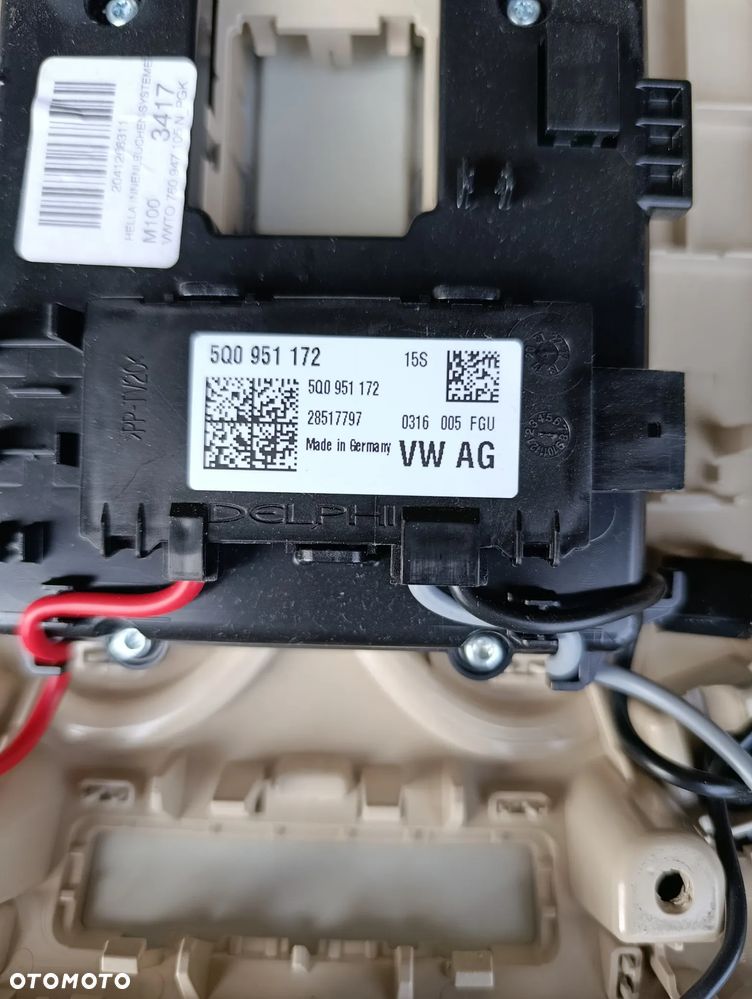 VW TOUAREG III 3 LAMPKA LAMPA PODSUFITKI 5Q0951172 760947105N - 3