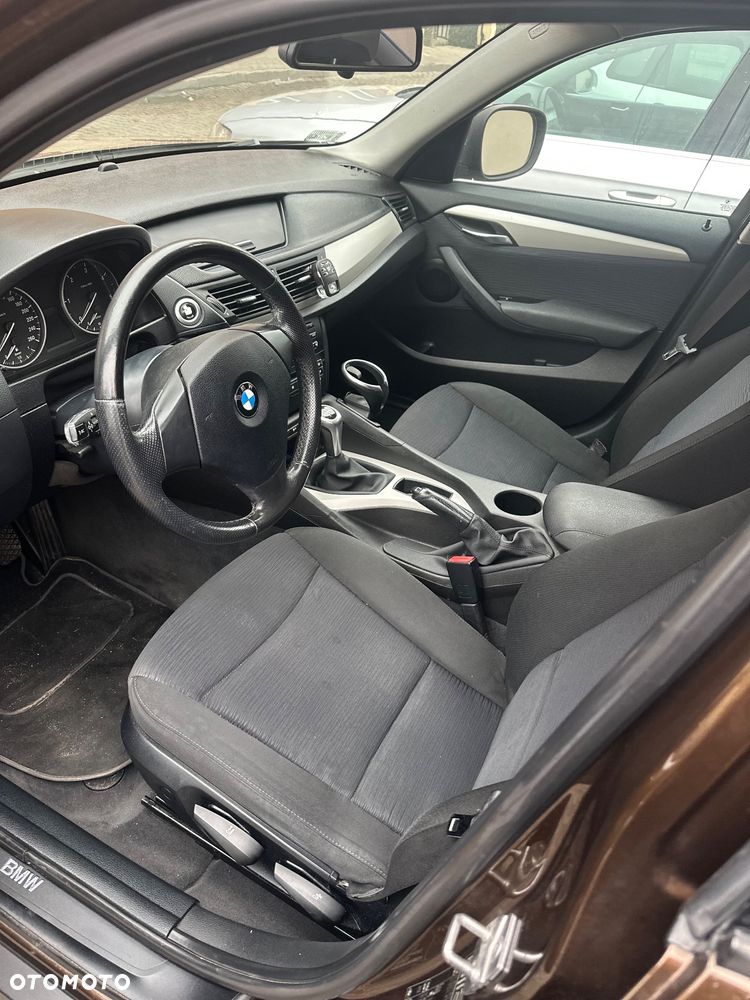 BMW X1 xDrive18d xLine - 13