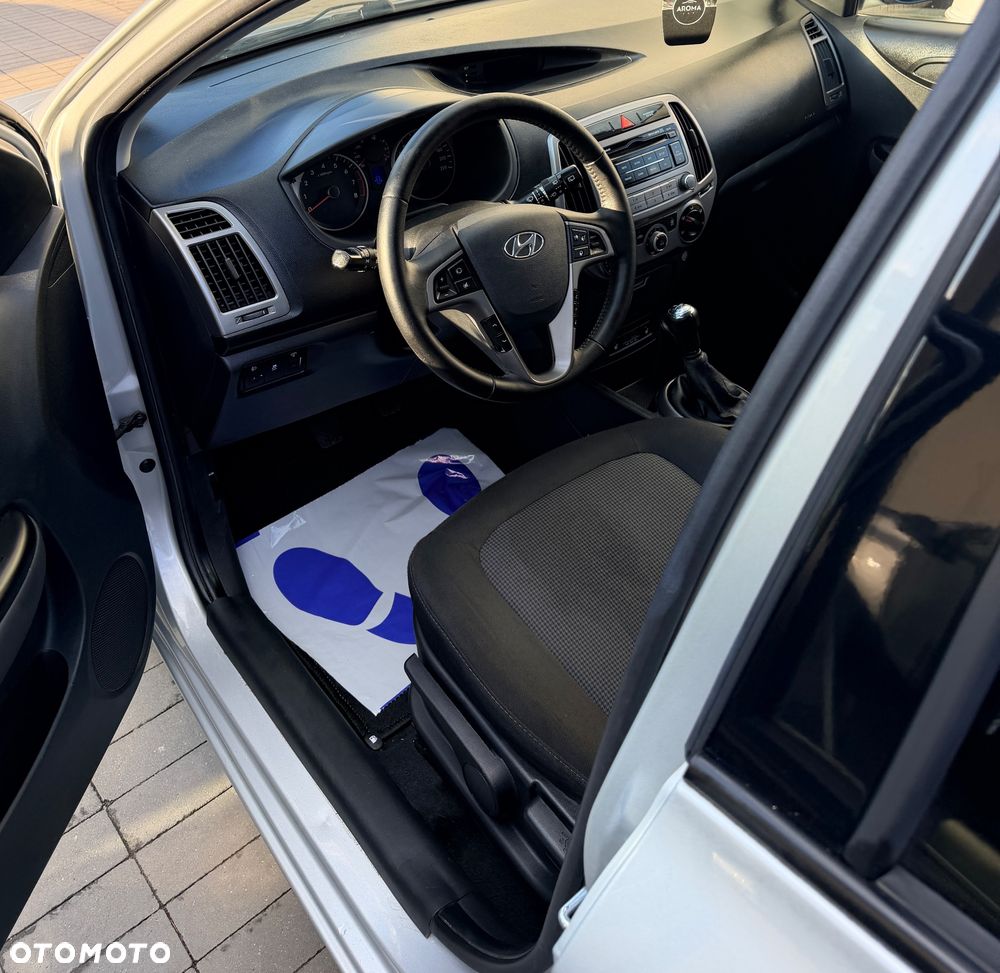 Hyundai i20 1.25 Wersja Jubileuszowa - 13