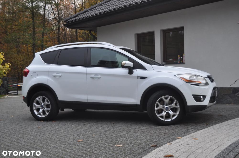 Ford Kuga 2.0 TDCi 2x4 Titanium - 3