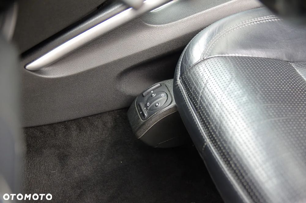 Mercedes-Benz ML 63 AMG 4Matic 7G-TRONIC 10th Anniversary - 6