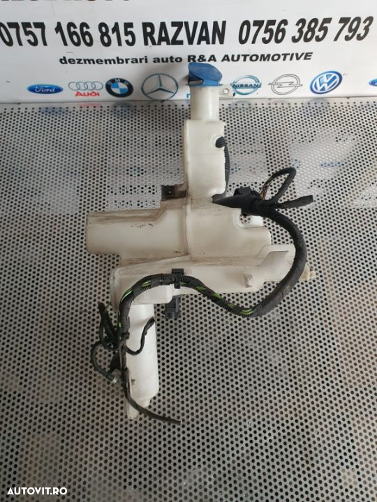Bidonas Lichid Parbriz VW Passat B6 An 2005/2010 Livram Oriunde - 3