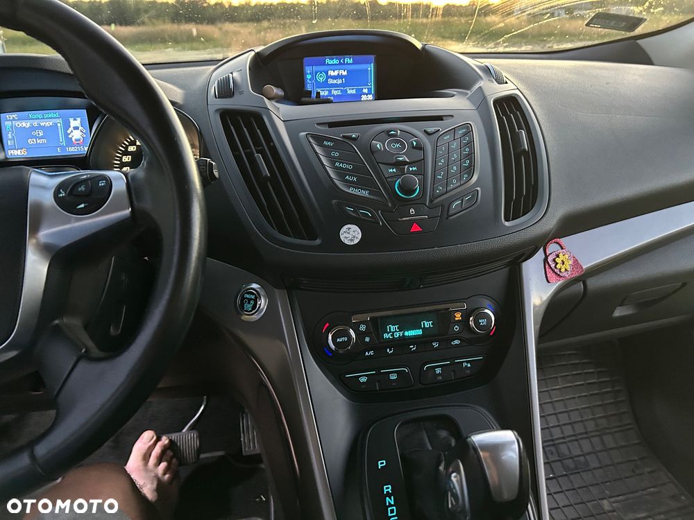 Ford Kuga - 10