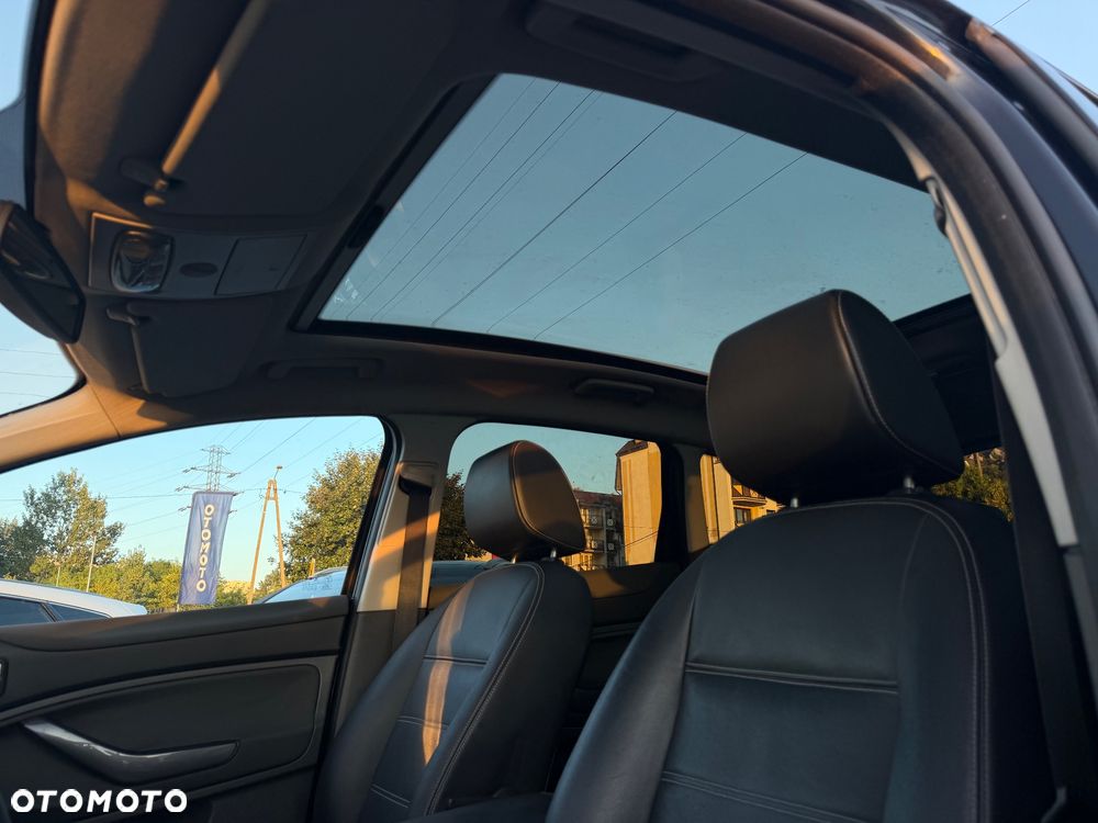 Ford Kuga 2.5 4x4 Titanium - 16