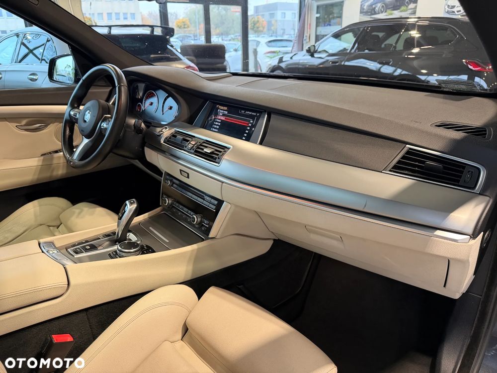 BMW Seria 5 535d xDrive Sport-Aut - 26