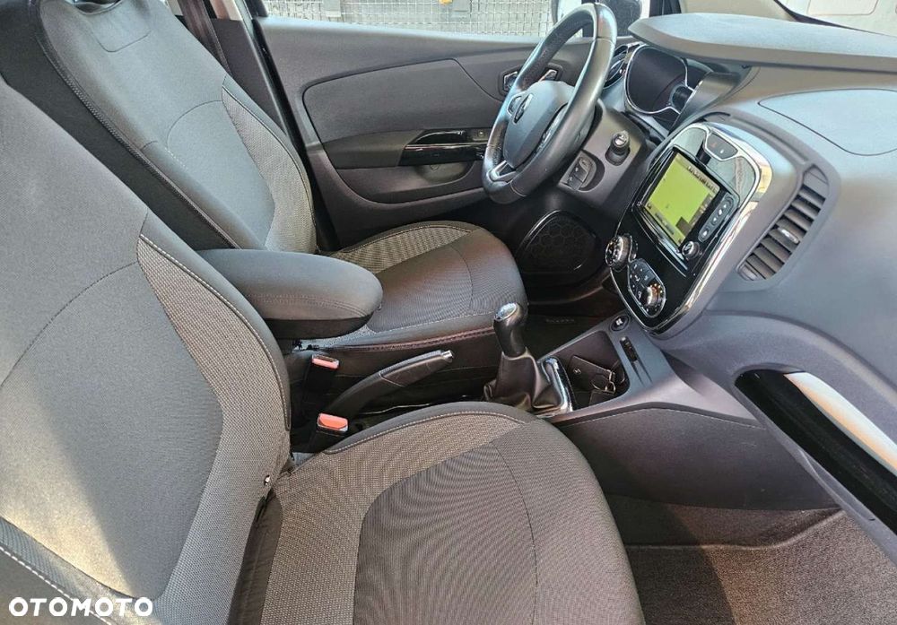 Renault Captur - 23