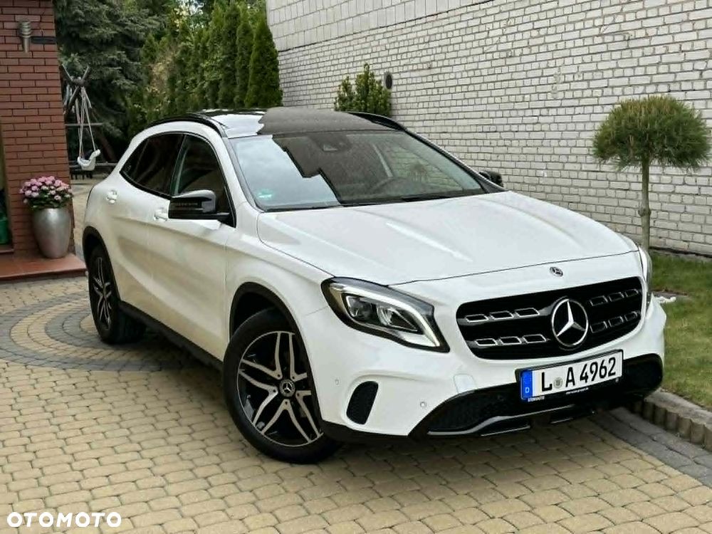 Mercedes-Benz GLA 200 7G-DCT Urban - 8