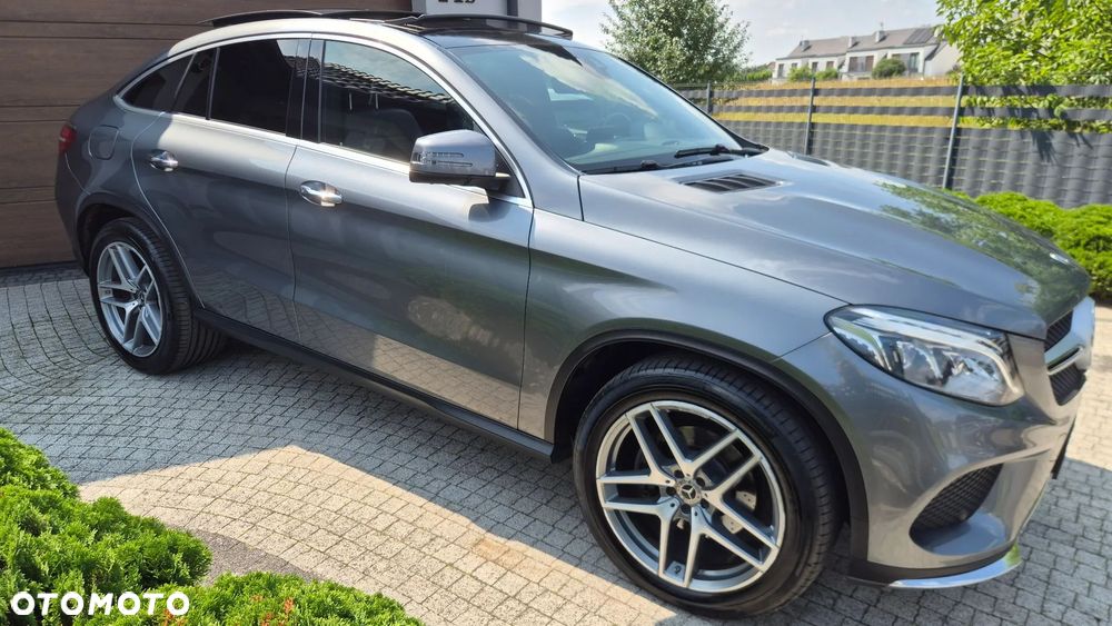 Mercedes-Benz GLE - 11