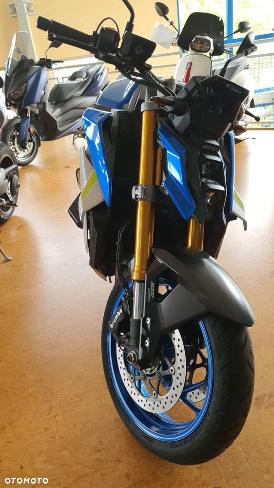 Suzuki GSX 1000 - 4