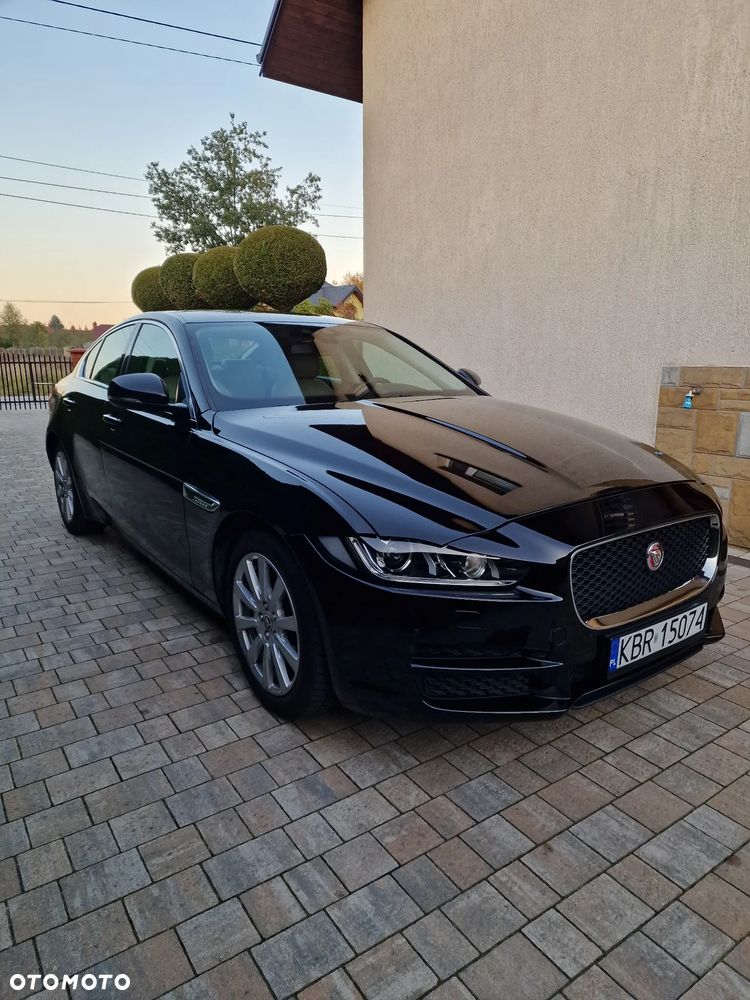 Jaguar XE - 2