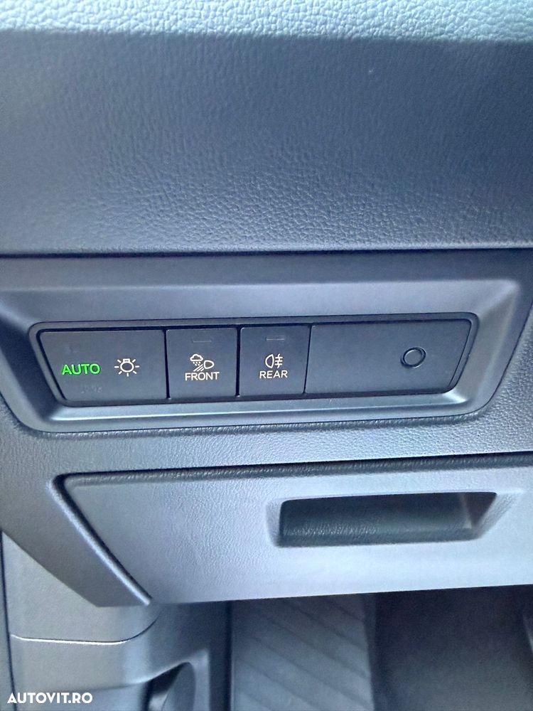 Volkswagen Touareg - 21