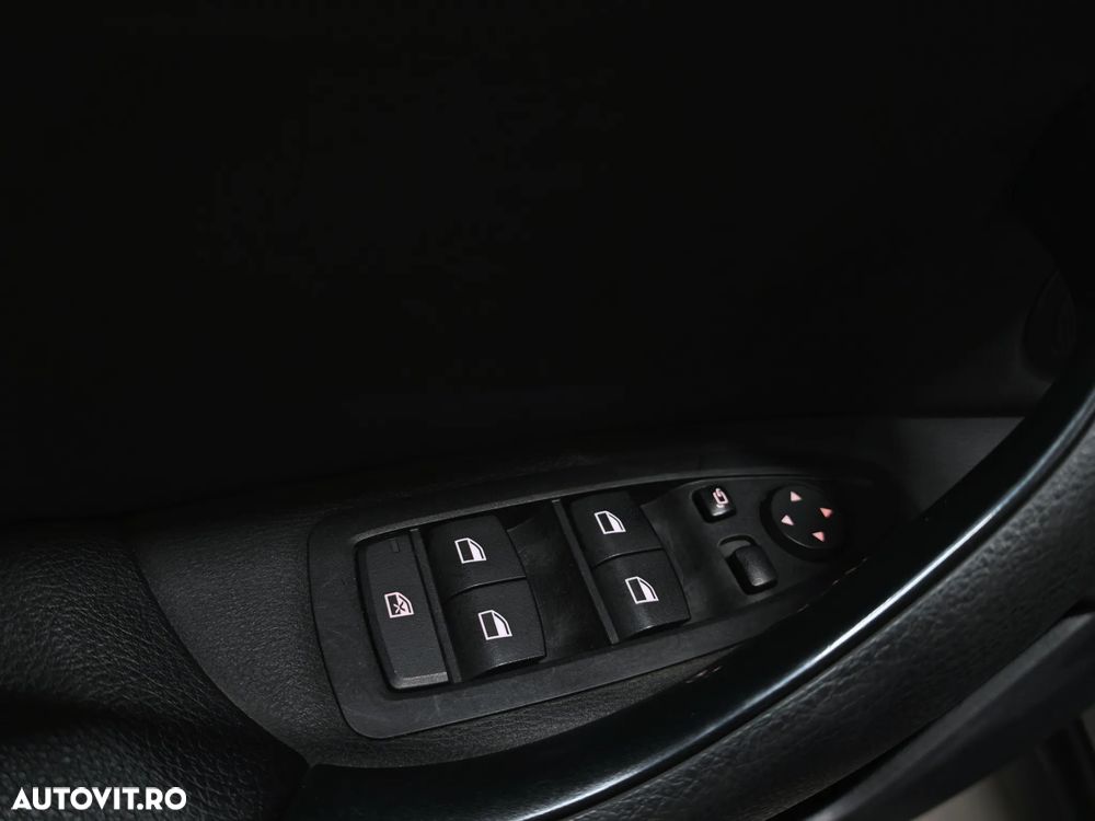 BMW X1 xDrive25e AT PHEV - 36