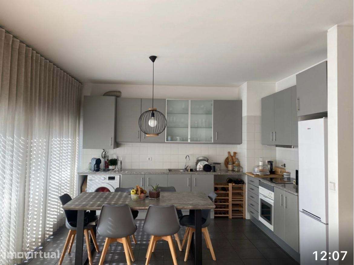 Apartamento T1 | Guimarães | Universidade | Mobilado | Varanda | Garag - Grande imagem: 2/9