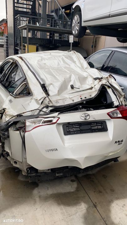 Dezmembrez Toyota Rav 4, an 2015 , 2.2 D ,tip motor 2AD - 4