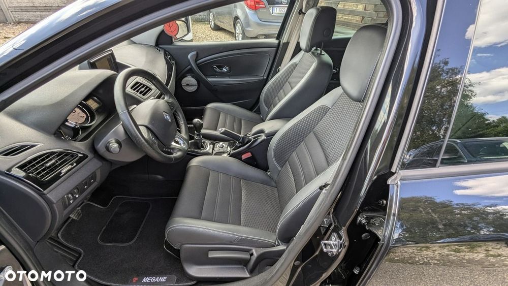 Renault Megane ENERGY TCe 130 BOSE EDITION - 14