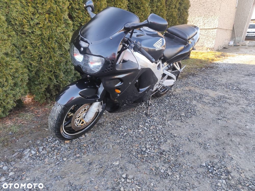 Honda CBR - 3