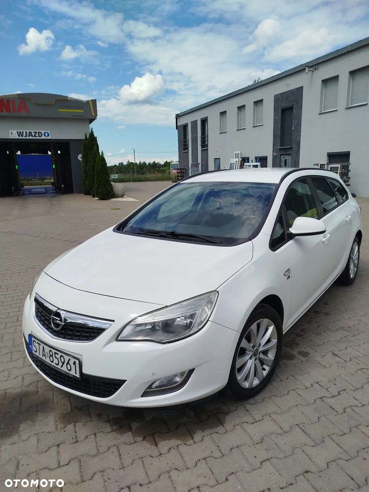 Opel Astra 1.4 Turbo 150 Jahre - 1