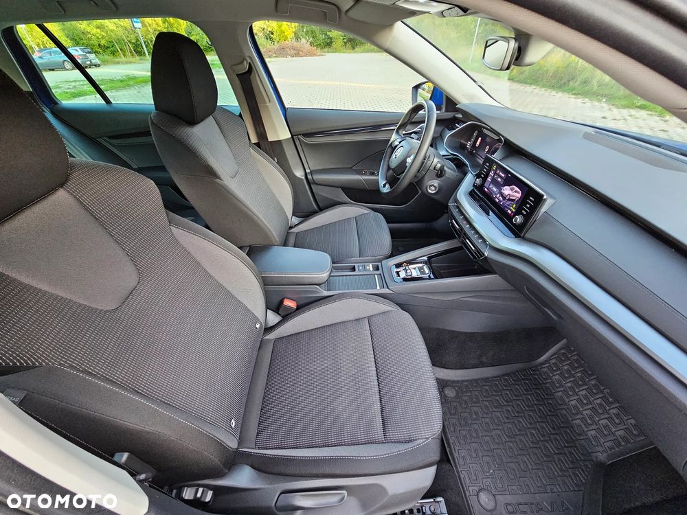 Skoda Octavia 2.0 TDI Ambition DSG - 35