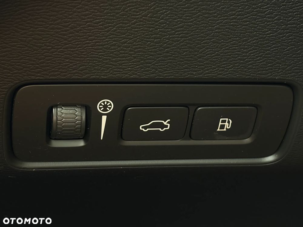 Volvo XC 40 T4 Recharge DKG Inscription Expression - 38