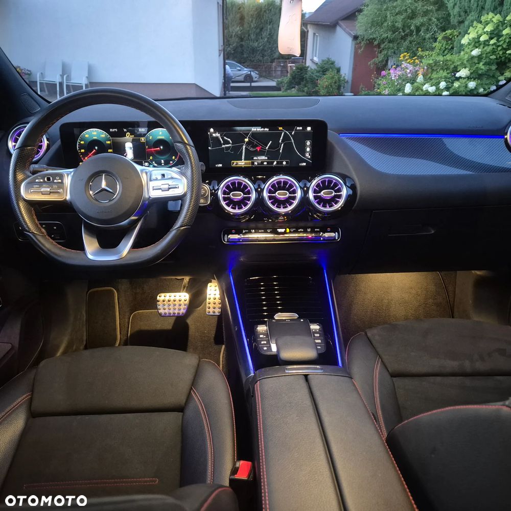 Mercedes-Benz GLA 180 d 8G-DCT AMG Line - 18