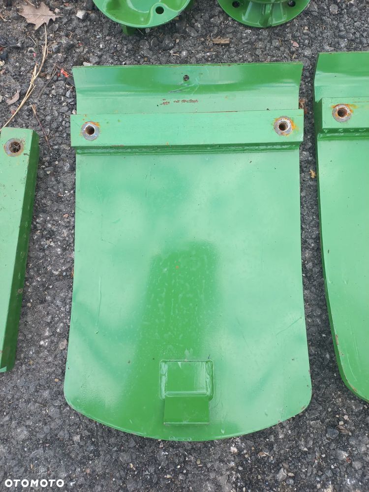 Części kosiarki KRONE ,dysk,ślizg,siłowniki,śruby,200310611,płoza,2535663,trzymak noża,200361700,934138.siłownik podnoszenia. - 2