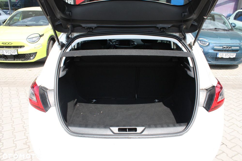 Peugeot 308 1.2 PureTech GPF Active S&S - 16