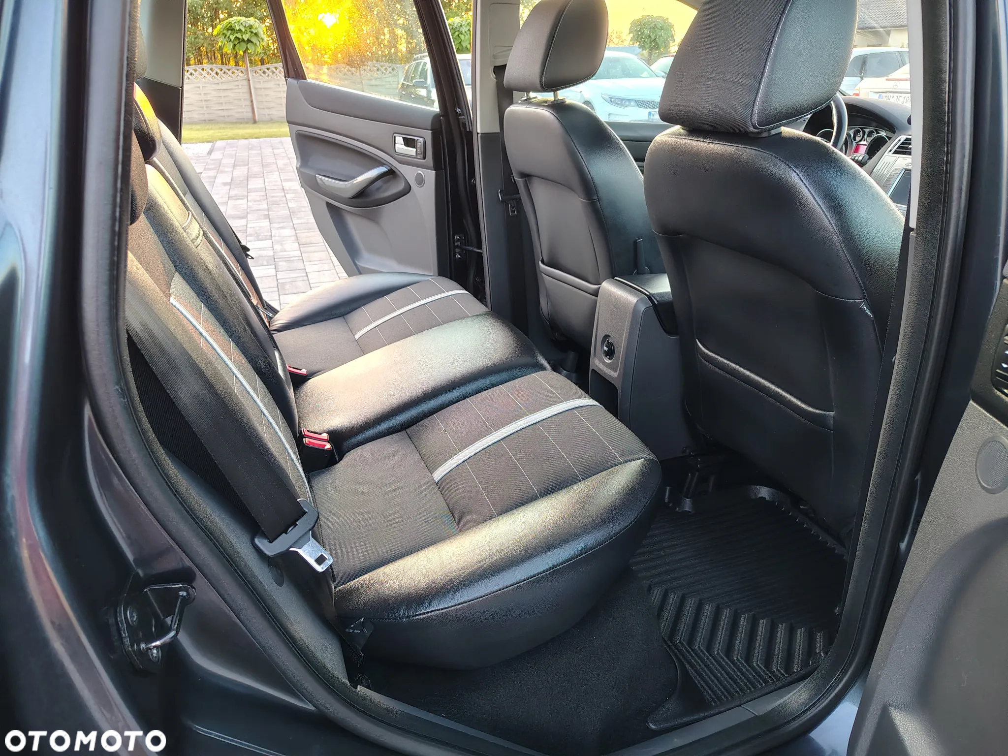 Ford Kuga 2.0 TDCi 4x4 Titanium - 15