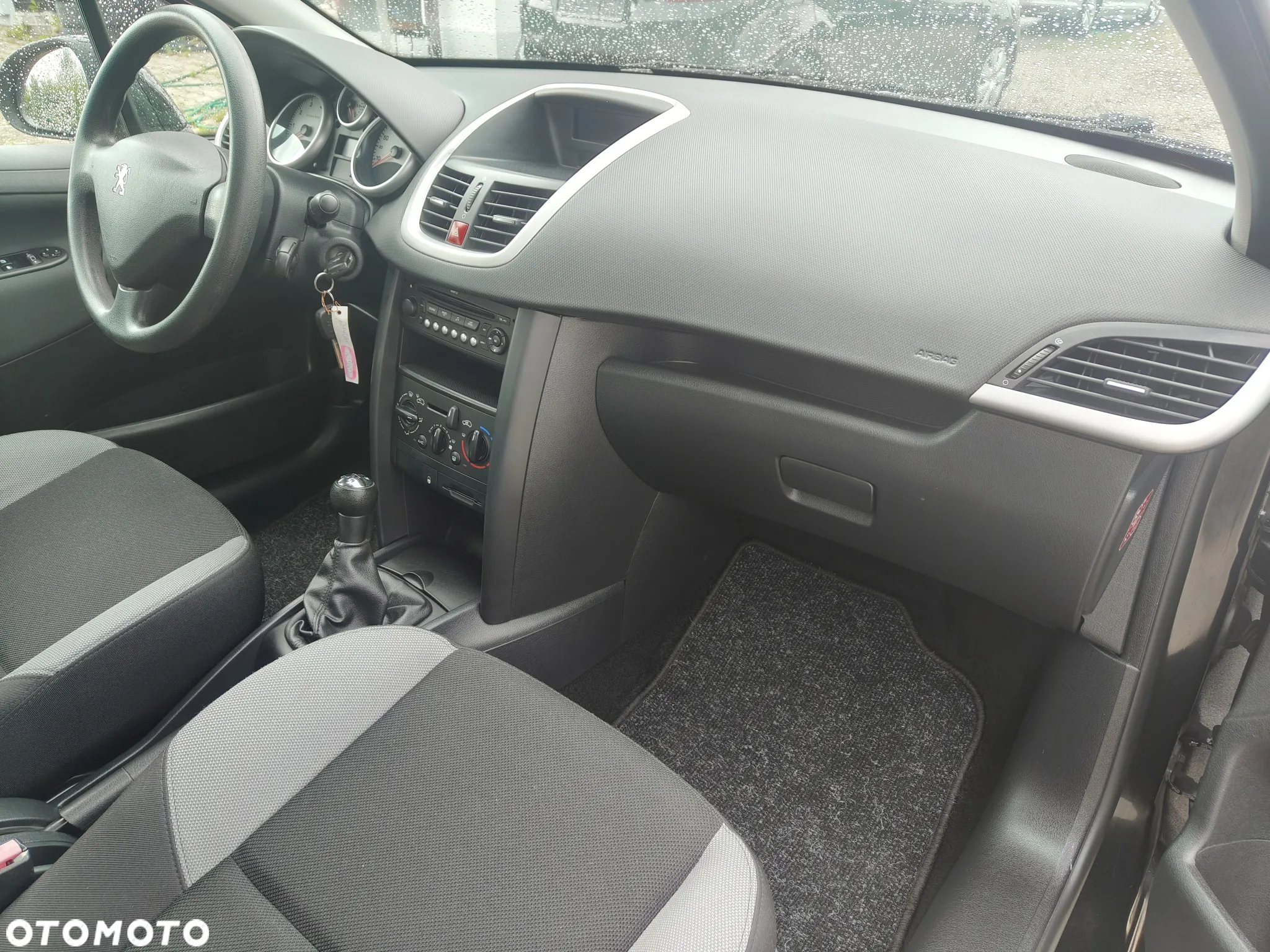 Peugeot 207 75 Urban Move - 23