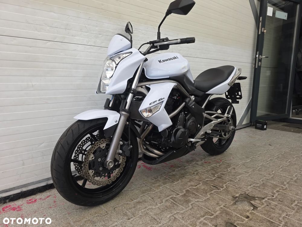 Kawasaki ER - 2