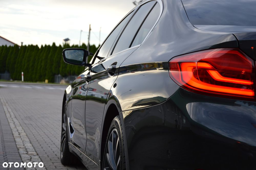BMW Seria 5 520d xDrive Luxury Line - 17