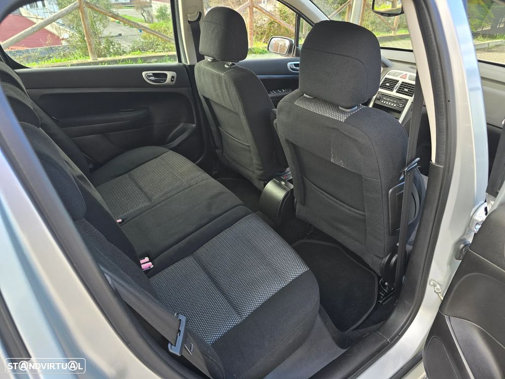 Peugeot 307 1.6 HDi Executive - 12