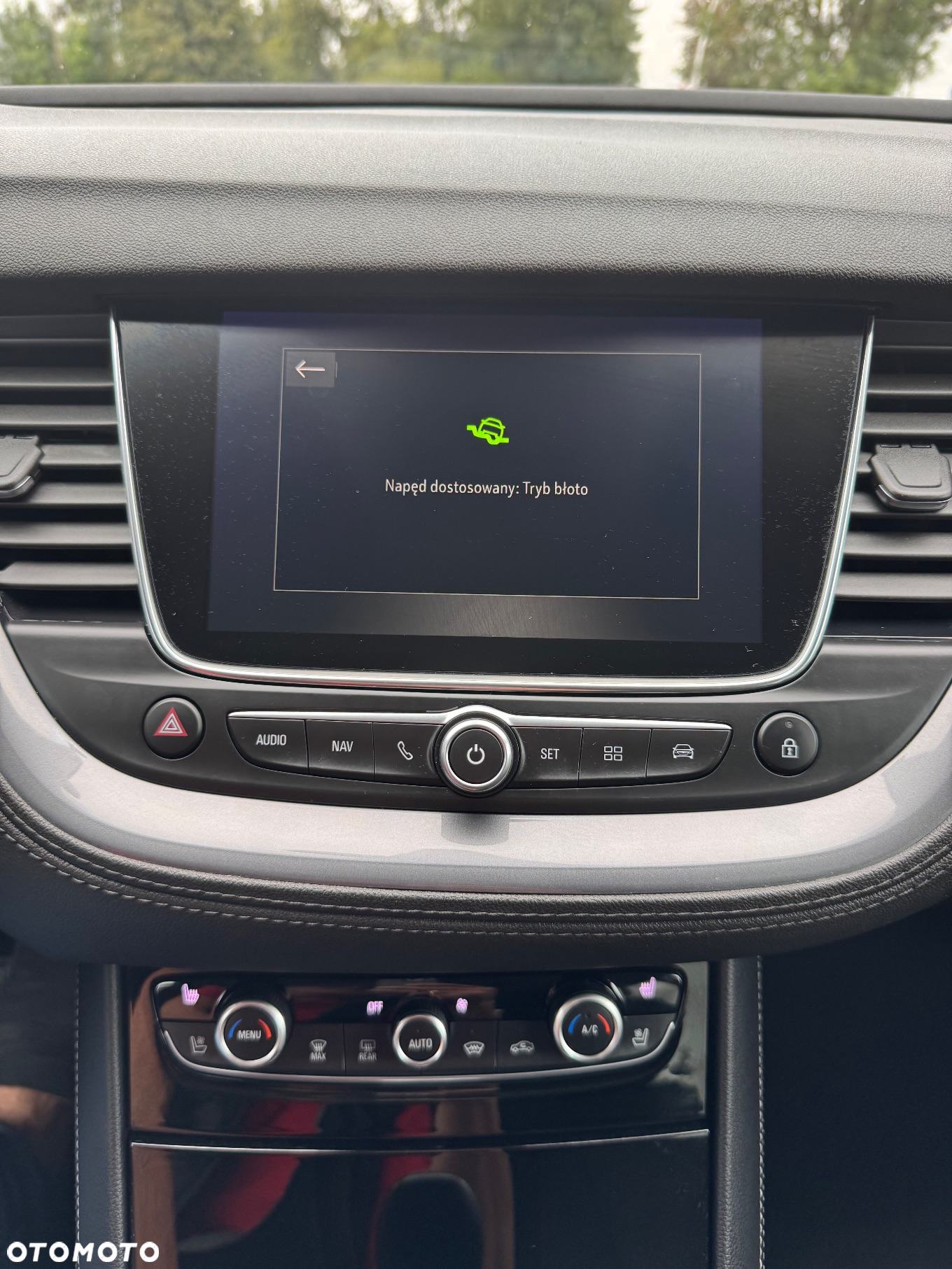 Opel Grandland X 2.0 D Start/Stop Automatik Business Innovation - 36