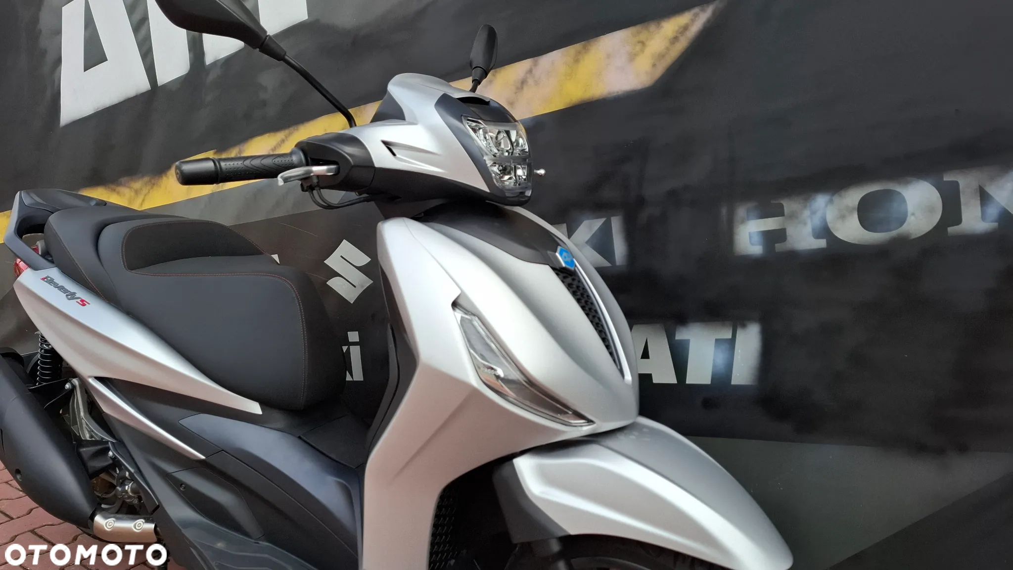 Piaggio Beverly - 3