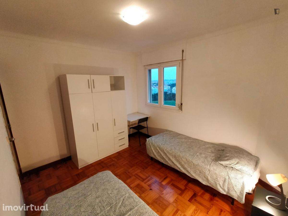 Quarto - localizado em Bela Vista Lisbon - Grande imagem: 4/10