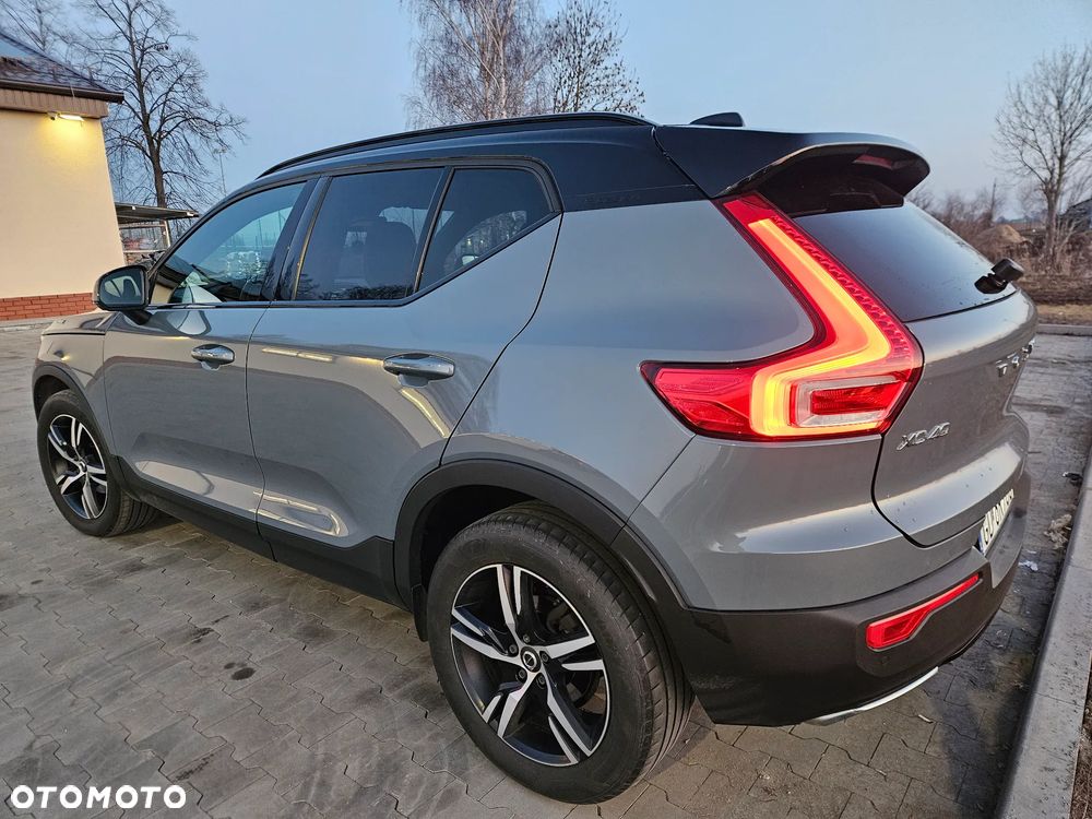 Volvo XC 40 D3 Geartronic R-Design - 2