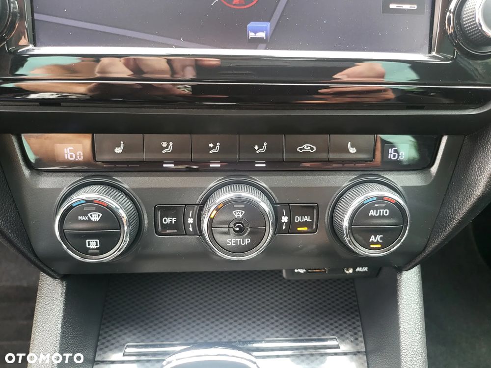 Skoda Octavia 2.0 TSI RS DSG - 31