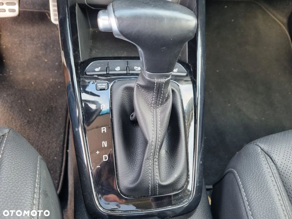 Kia Stonic - 11
