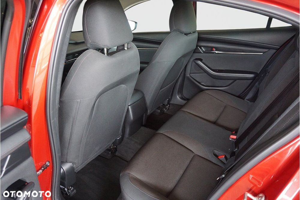 Mazda 3 - 8