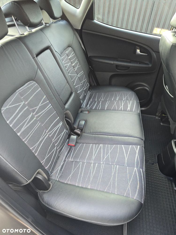 Kia Venga 1.4 Business Line - 11