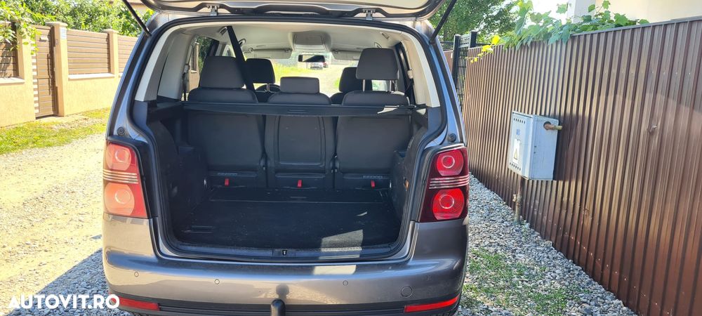 Volkswagen Touran 1.9 TDI DPF Conceptline - 14