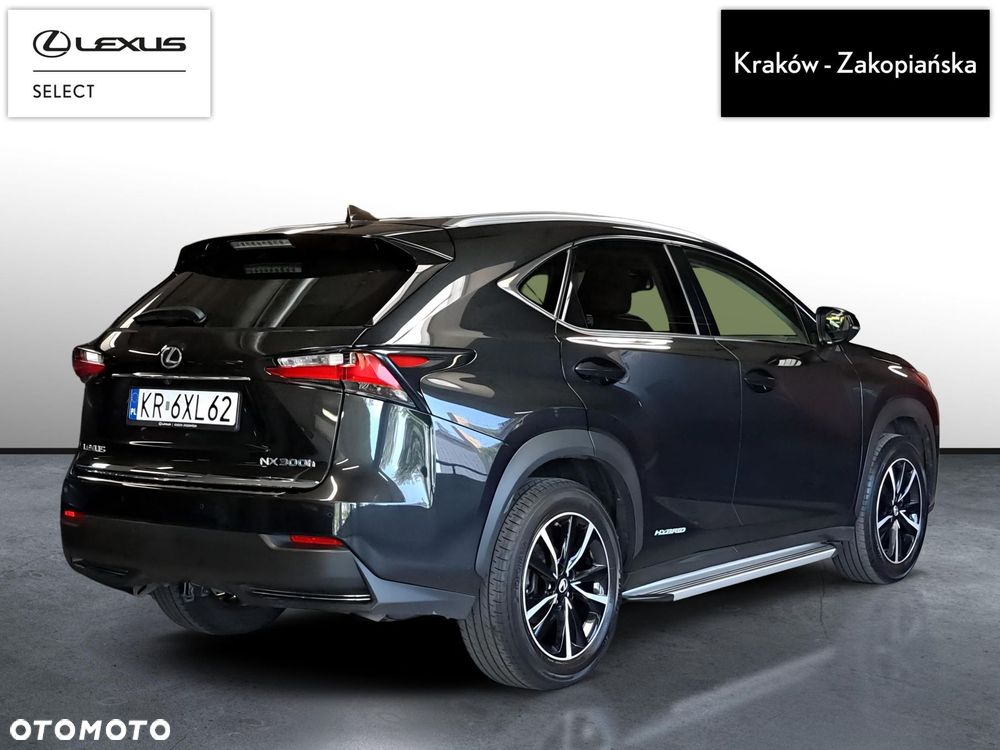 Lexus NX 300h Comfort AWD - 10