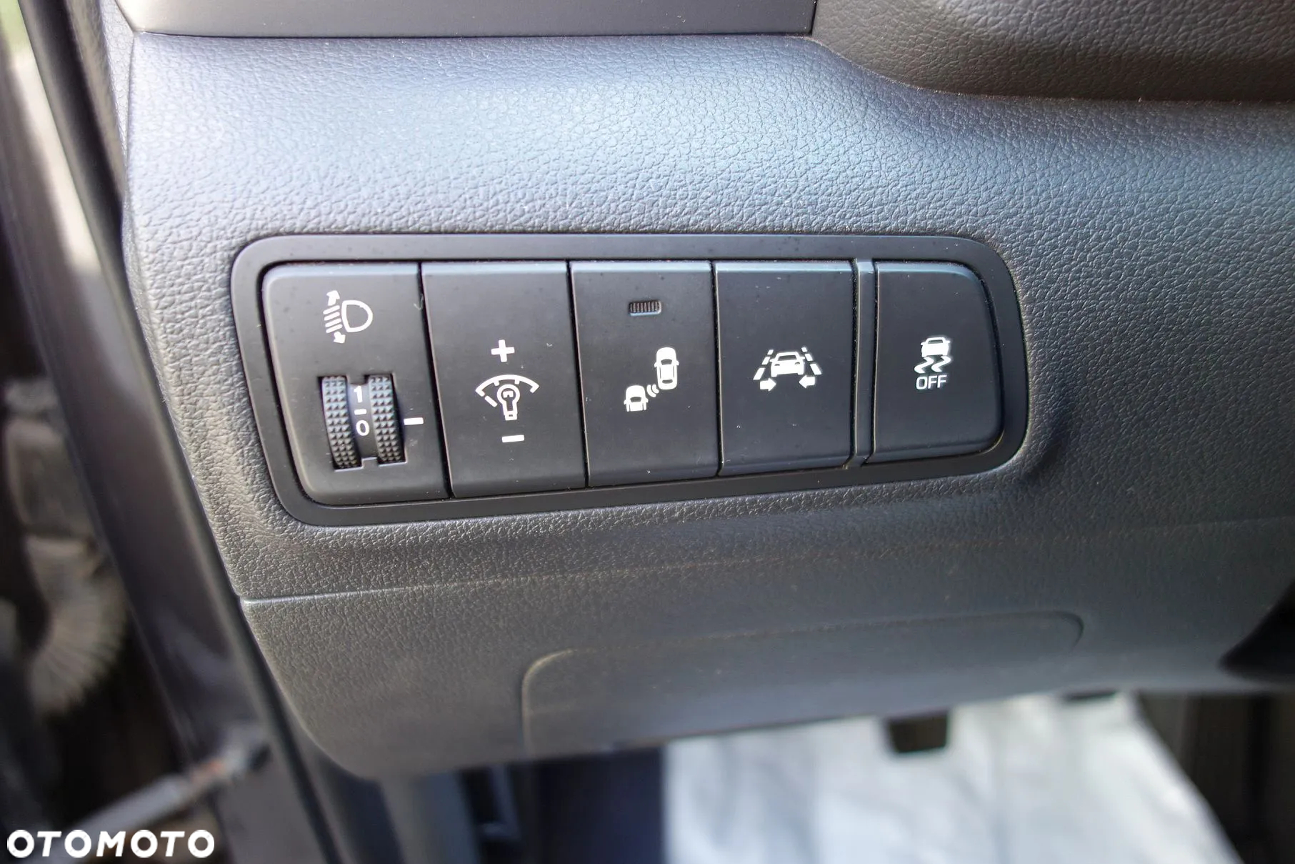 Hyundai Tucson 1.6 GDI BlueDrive Style 2WD - 34