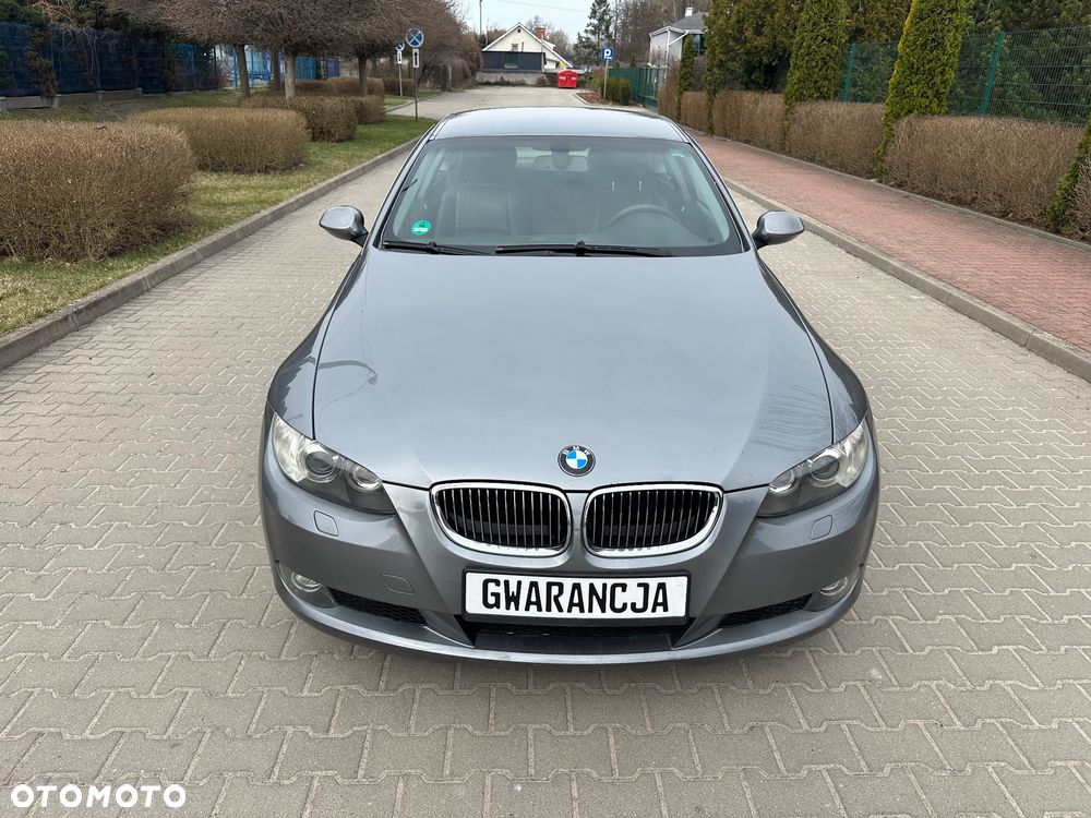 BMW Seria 3 325i - 3