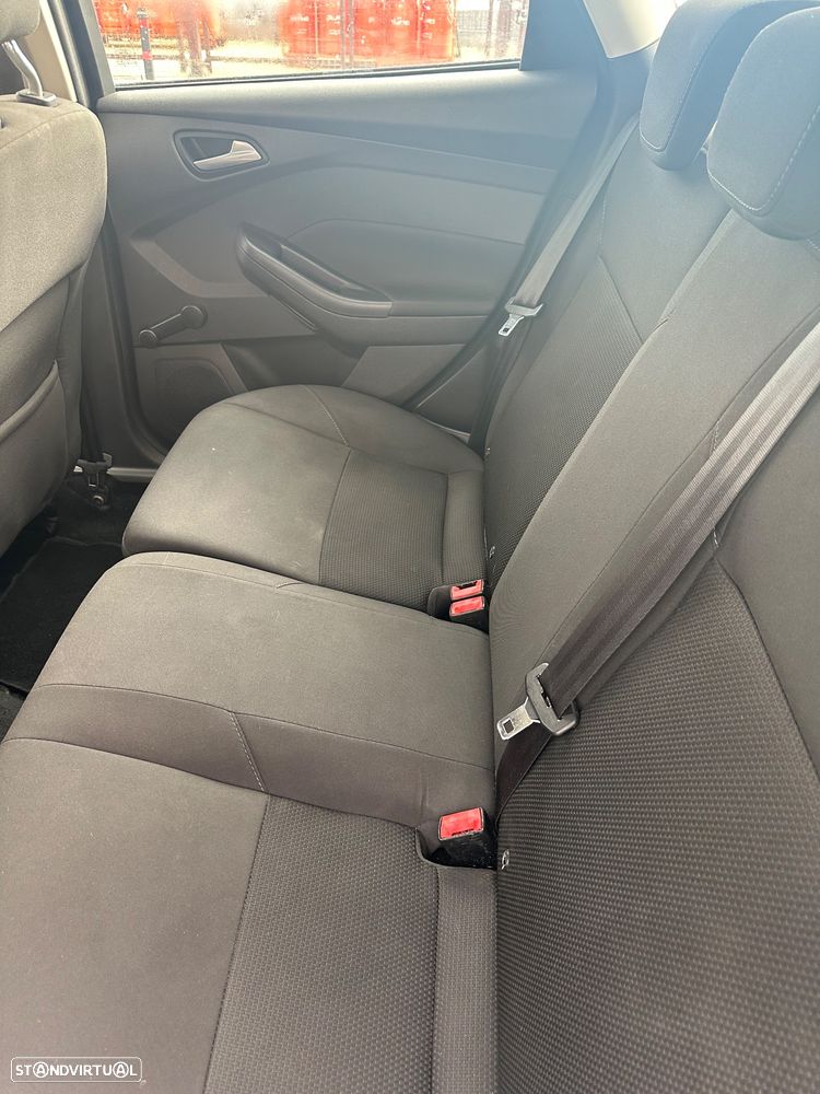 Ford Focus SW 1.5 TDCi Titanium ECOnetic - 8