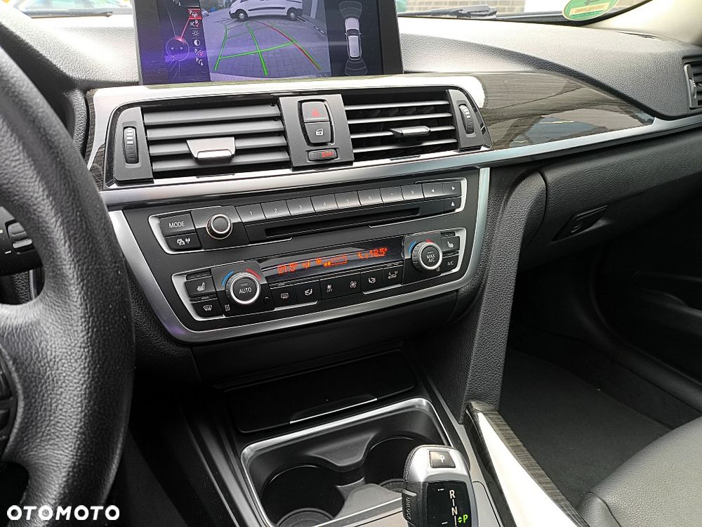 BMW Seria 3 330d Luxury Line - 28